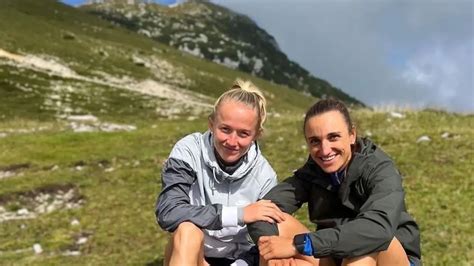 lea schüller lara vadlau paar|DFB